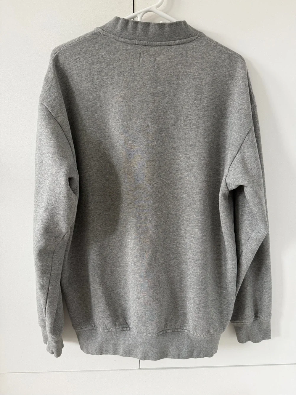 Levi’s Heather Grey Cardigan sweatshirt